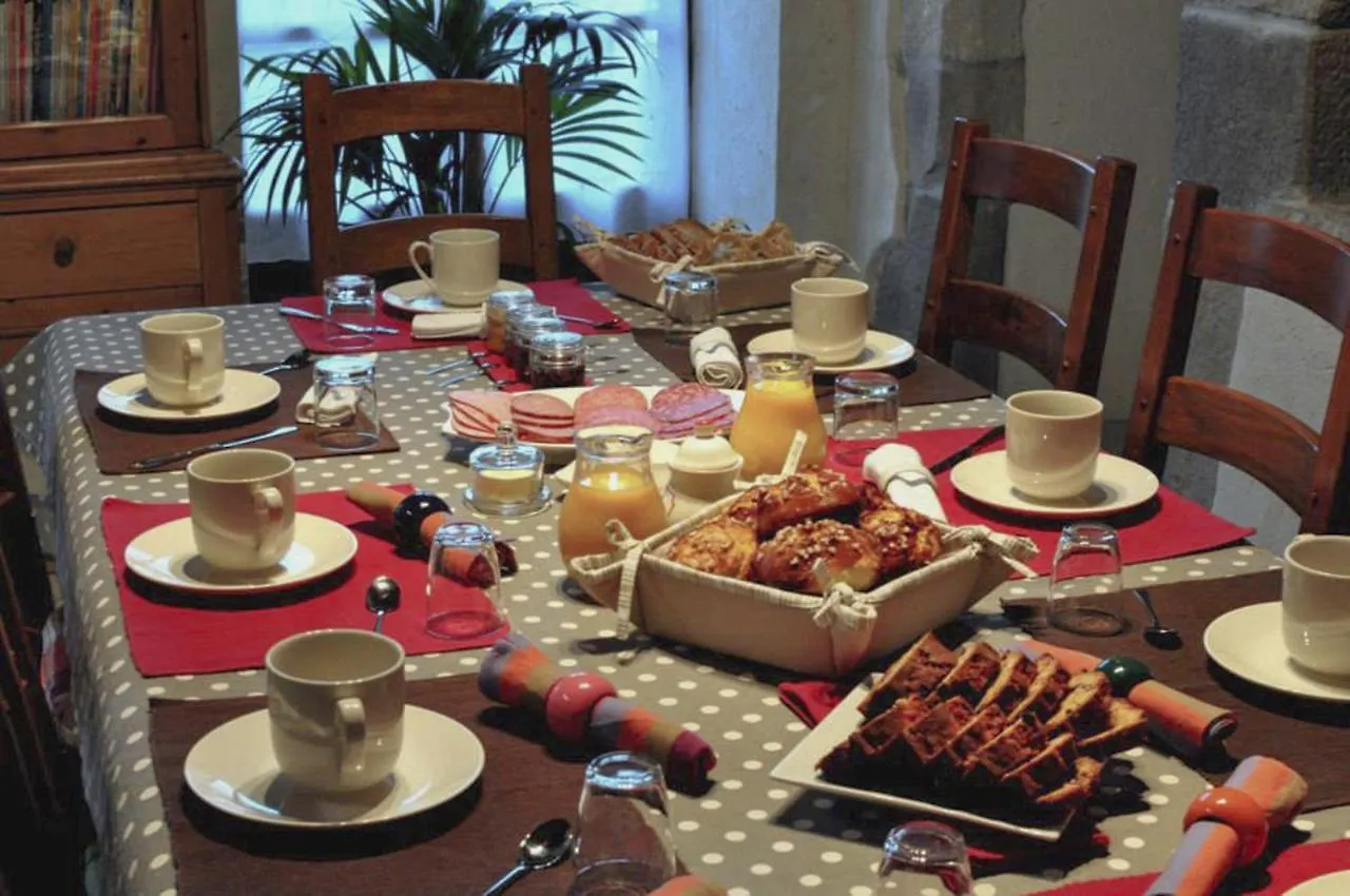 Nocleg ze śniadaniem Bed and Breakfast Ty Daou Gwez Irodouer