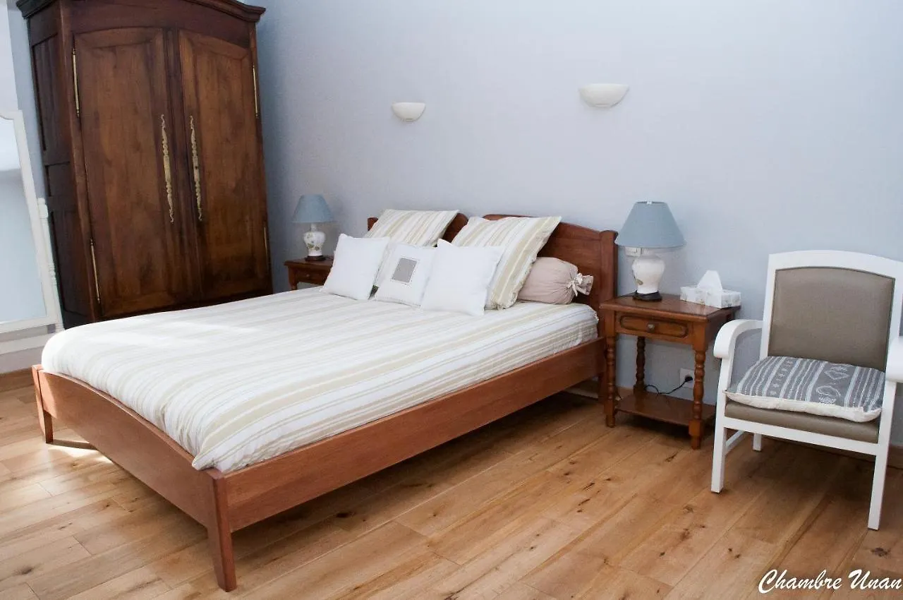 Nocleg ze śniadaniem Bed and Breakfast Ty Daou Gwez Irodouer