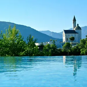 https://villa-kilauea-bb.fr-provencehotel.com