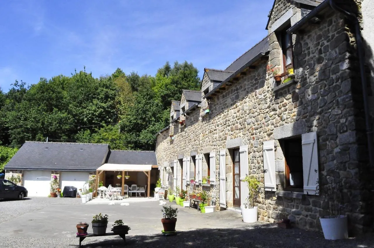 Ty Daou Gwez Bed & Breakfast Irodouer